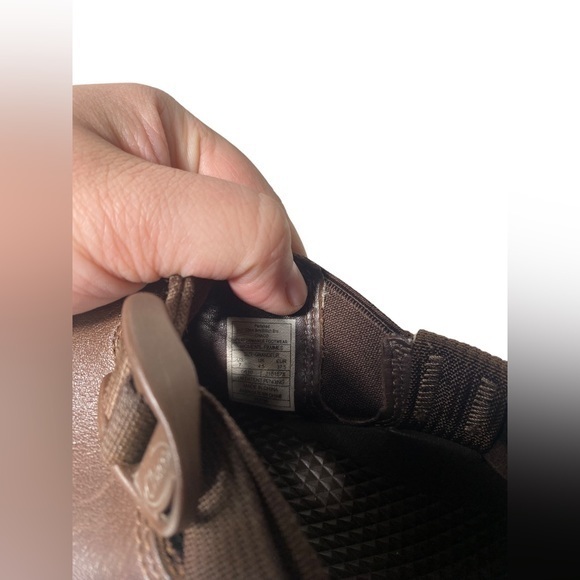 NEVER BEEN WORN OUT Women's Chaco PedShed Brown Leather Shoes- size 7 - Picture 6 of 14